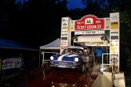 Rallye Český Krumlov: Vyhlášení výsledků na cílové rampě